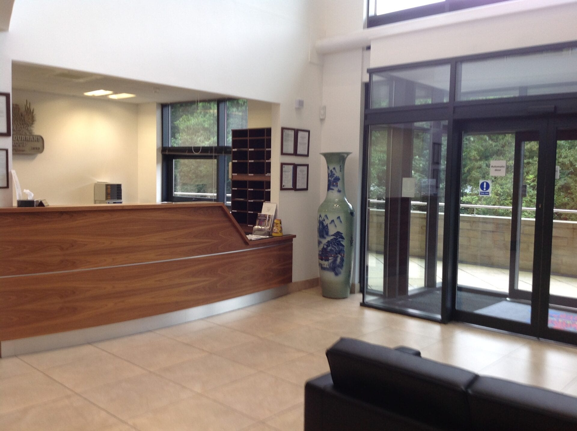 Office & Commercial cleaning image 3