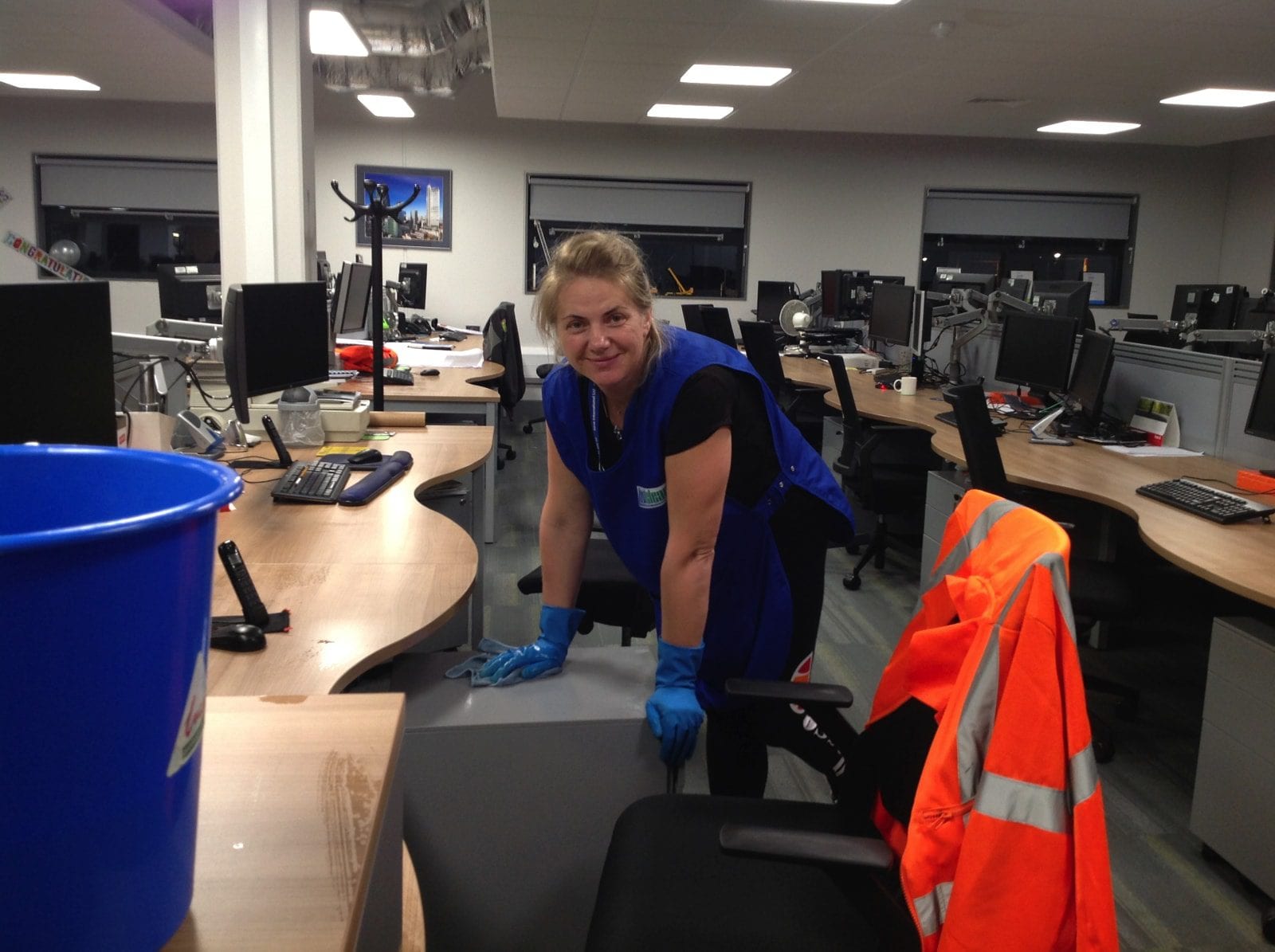Office & Commercial cleaning image 15