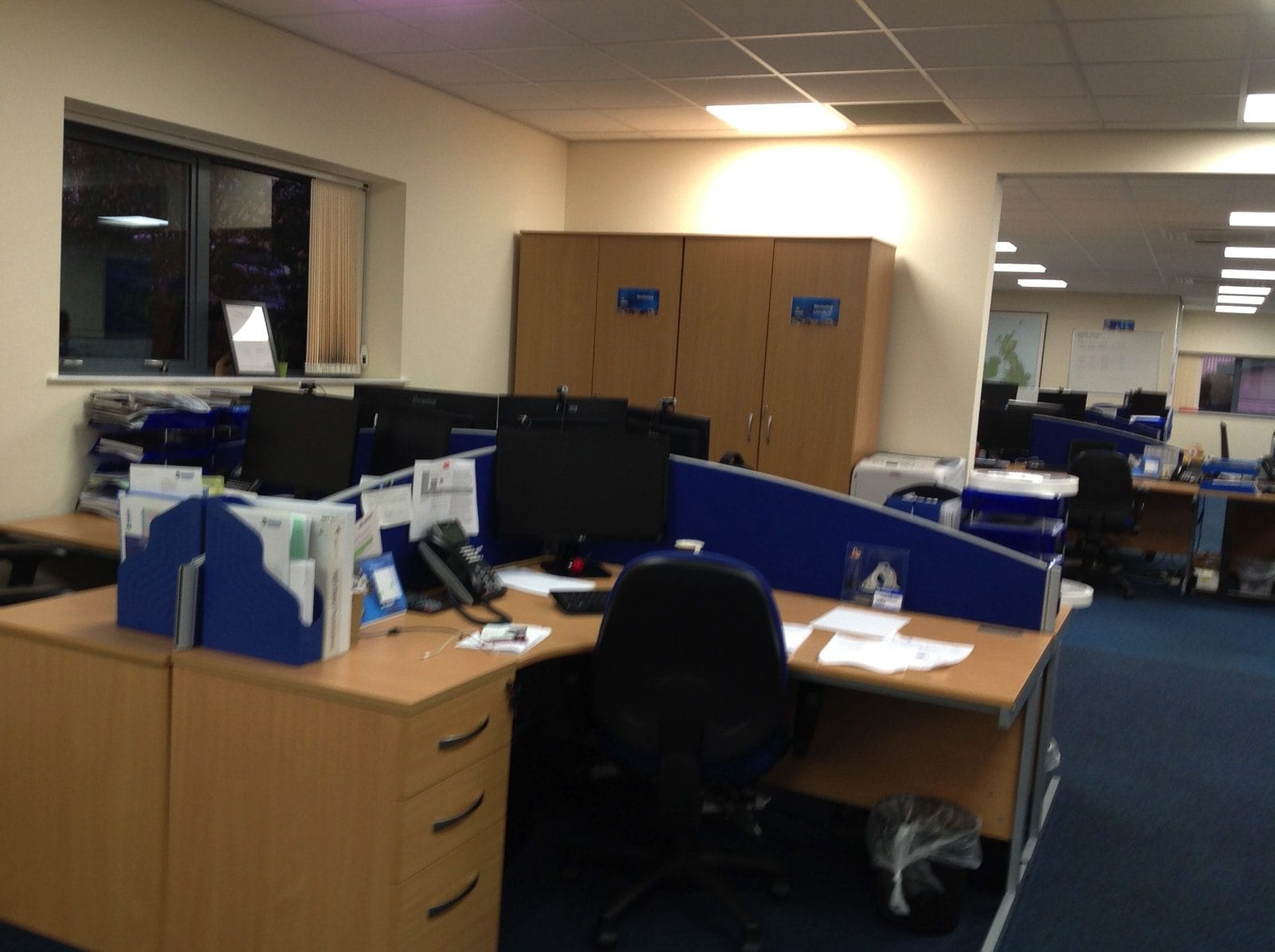 Office & Commercial cleaning image 4