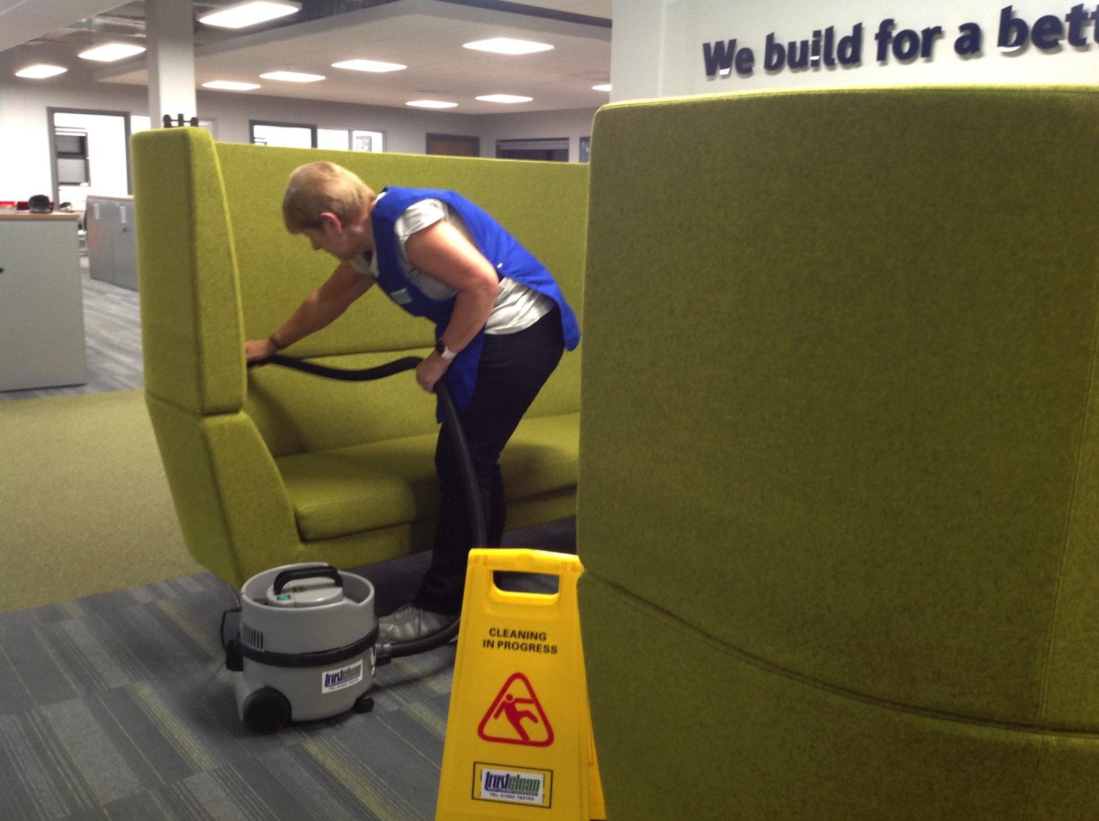Office & Commercial cleaning image 11